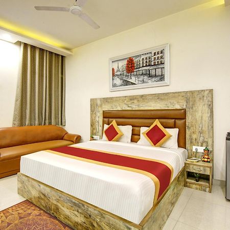 Gracious By Vishesh Hotels & Home Stay New Delhi Exterior photo